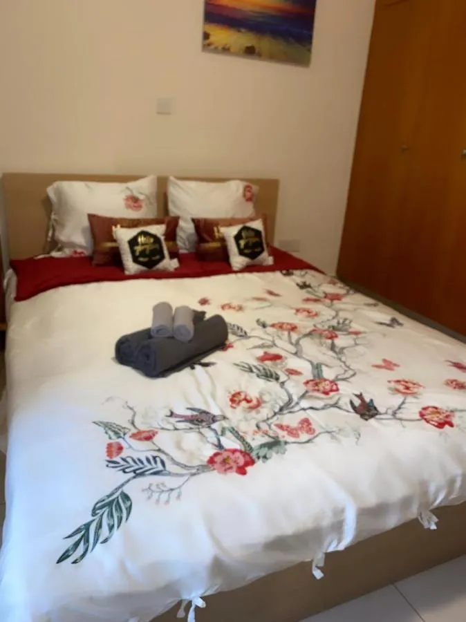 Larnaca Beach Apartment Кипр